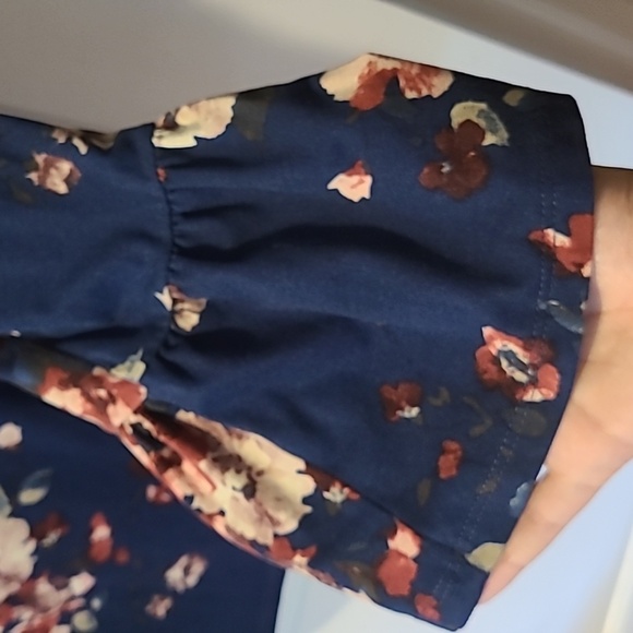 Como Vintage Blue Floral Bell Sleeve Top - Picture 3 of 3